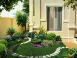 Căn nhà nhỏ vẫn có thể tạo sân vườn riêng nhờ vào thiết kế sân vườn thẳng đứng