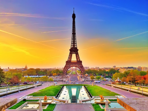 Tháp Eiffel – biểu tượng cho sự lãng mạn của nước Pháp